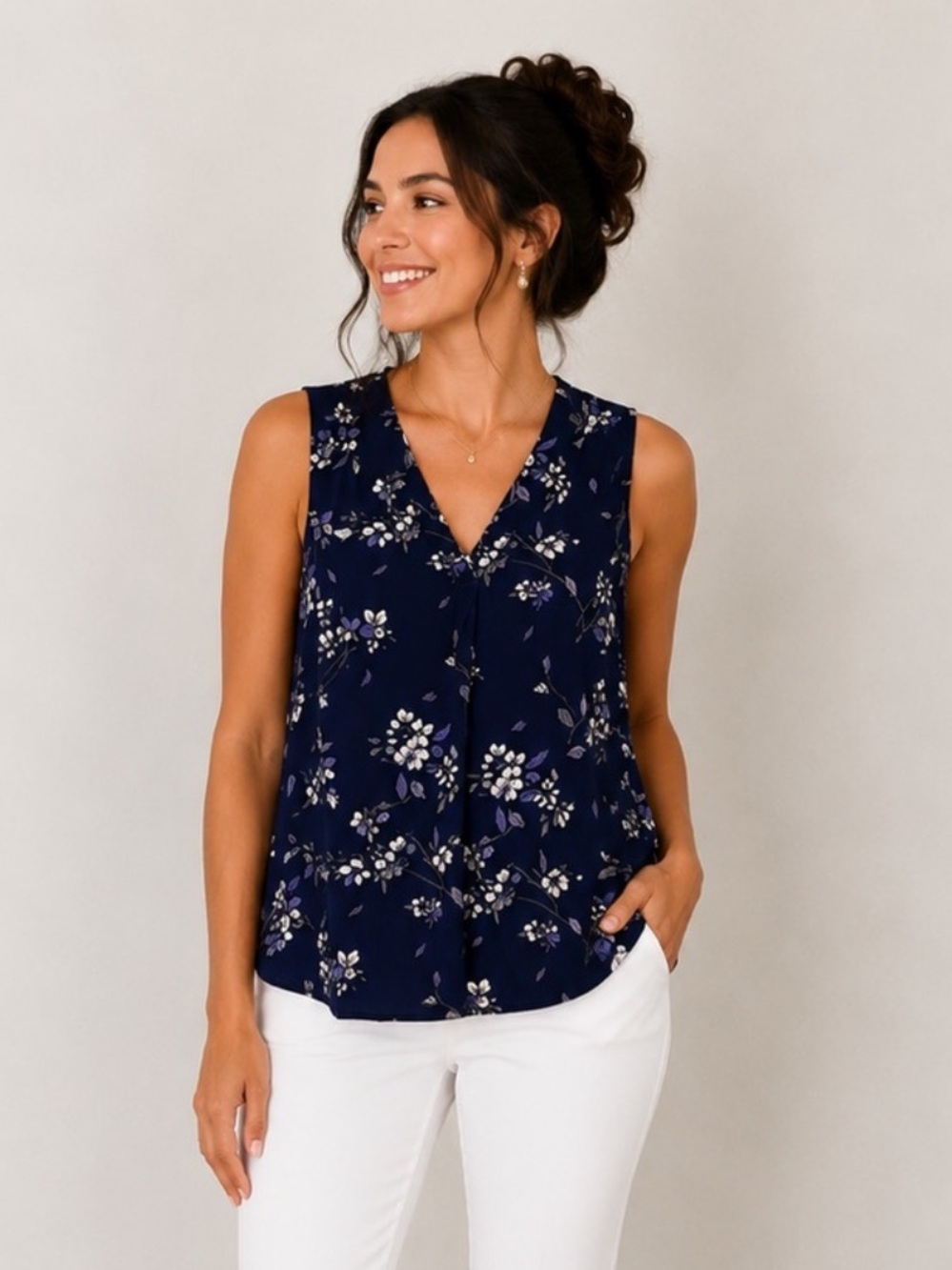NWT 41 Hawthorn Breyson Dark Navy Floral Pleated Sleeveless Blouse Top XSP